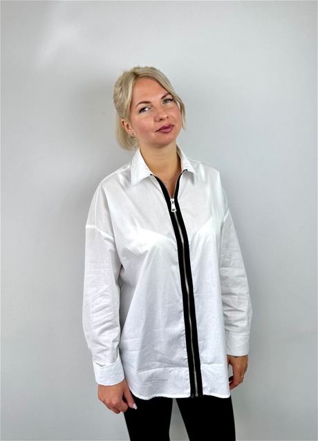 Александра Ушакова